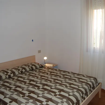 Welcoming Flat For 6 Guests Next To The *