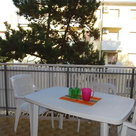 Welcoming Flat For 6 Guests Next To The Apartamento Bibione