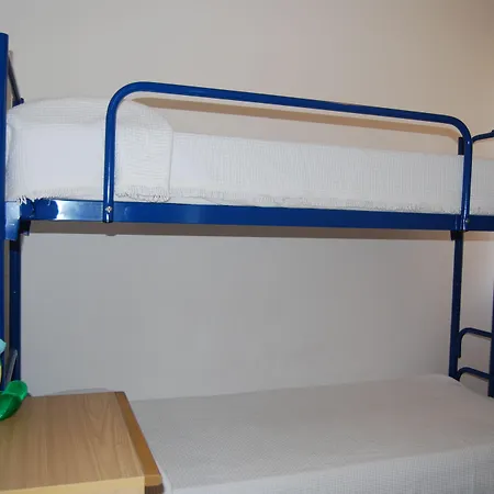 Appartamento Welcoming Flat For 6 Guests Next To The *