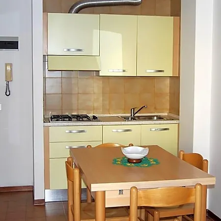 Appartement Welcoming Flat For 6 Guests Next To The *