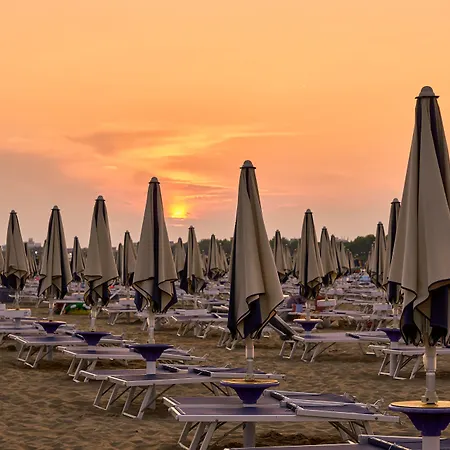 Welcoming Flat For 6 Guests Next To The * Bibione