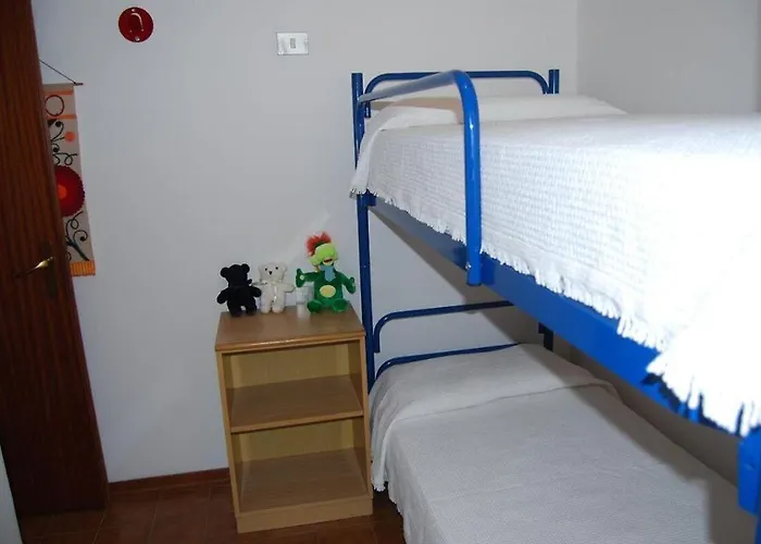 Welcoming Flat For 6 Guests Next To The